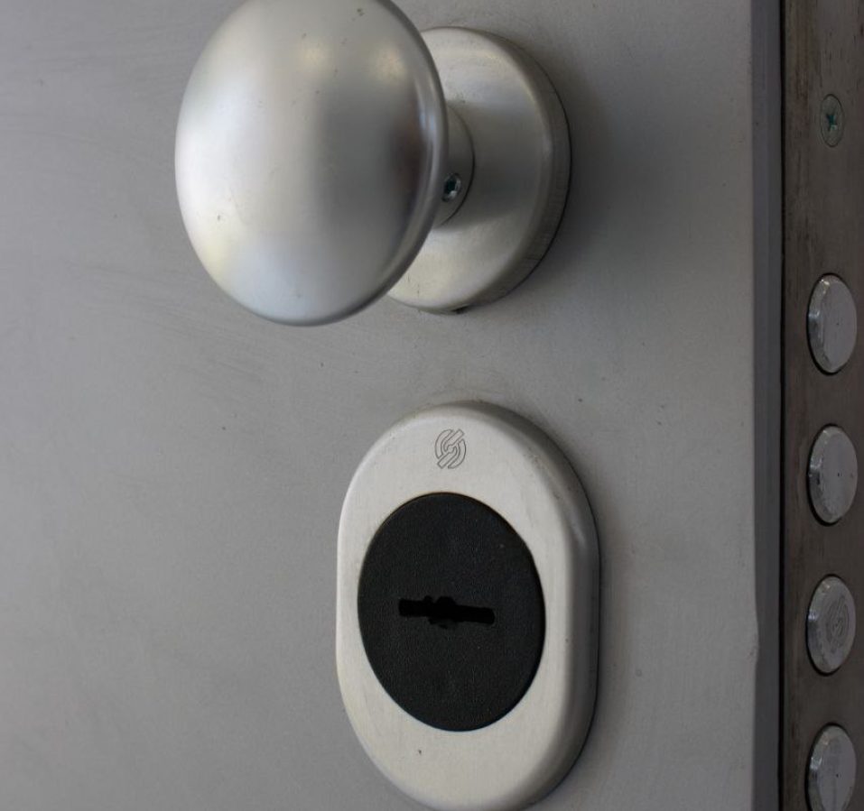 photo_5041788605160336462_y